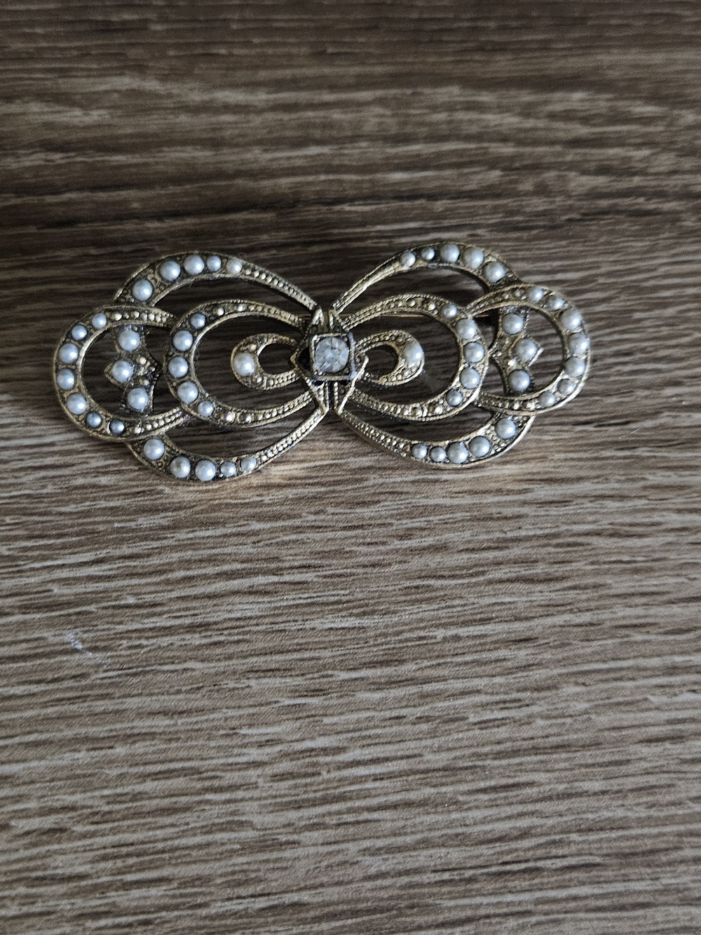 Vintage Rhinestone Brooch in Silver & Gold
